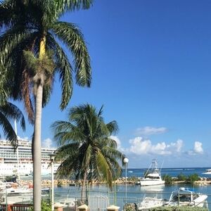 Meet your Posher, E.